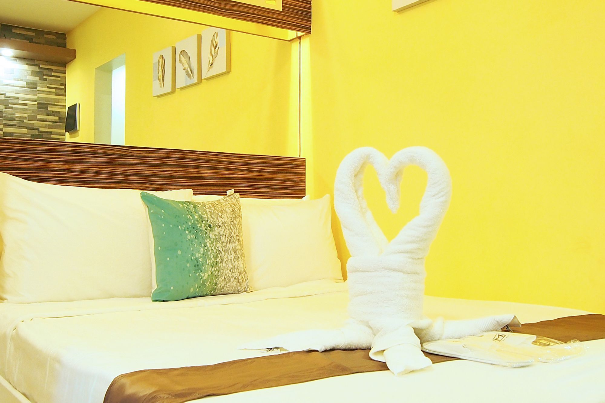 Marton Suites Davao Ngoại thất bức ảnh